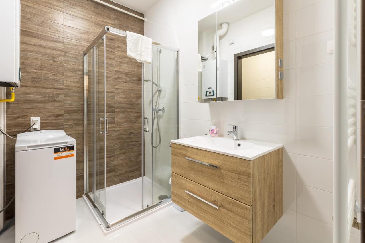 Leda Apartmanok By Bltn Siófok Exteriör bild